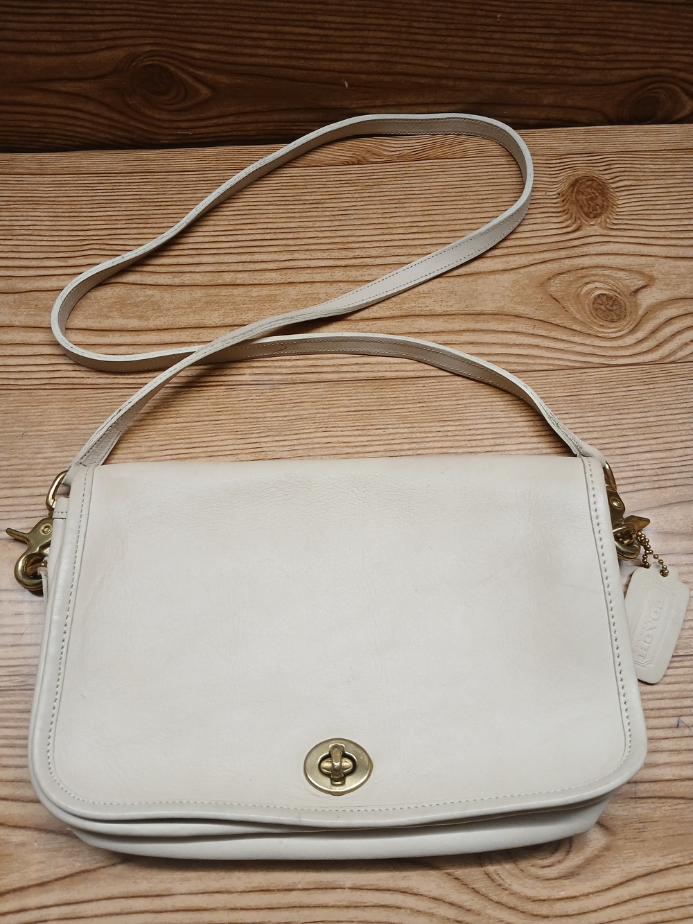 Vintage Coach Cream Leather Shoulder Bag with Gold Hardware
